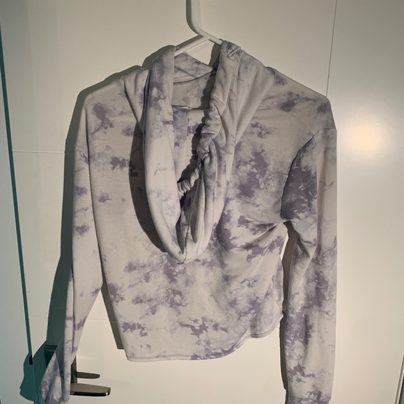 Light Tie-dyed Cropped Hoodie - Picture 2 of 3